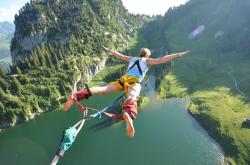 开云官方app入口-不再是神偷，而是屏障，范弗利特如何用代数家的思维锁死开拓者