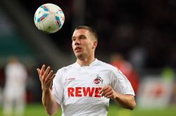 开云APP-足球周末的双重奏，南非掀翻安哥拉，格纳布里在意甲焦点战接管比赛