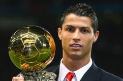 开云体育下载-极夜封锁与极光刺破，霍勒迪在巨网中完成的孤星式救赎