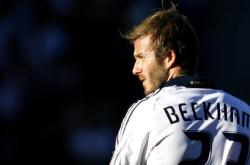 开云体育入口-红白交响曲，在年度焦点之战的夜晚，中场铸剑者卡马文加