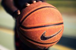 开云官网-南海岸王者破茧，三十九岁传奇续写热血篇章