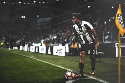 开云体育入口-当传奇鏖战传奇，湖人绝境中的幻梦与麦科勒姆的惊艳记忆