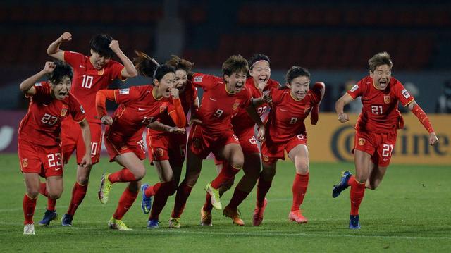中国女足凭借实力和团队合作，夺得重要胜利