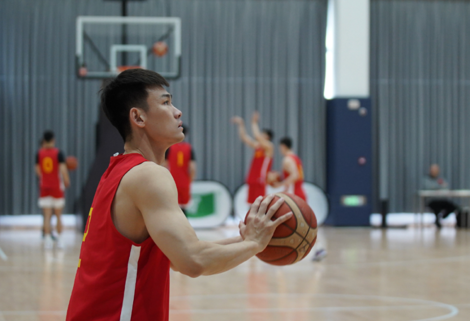 经验老到球员发挥稳定，成为比赛关键