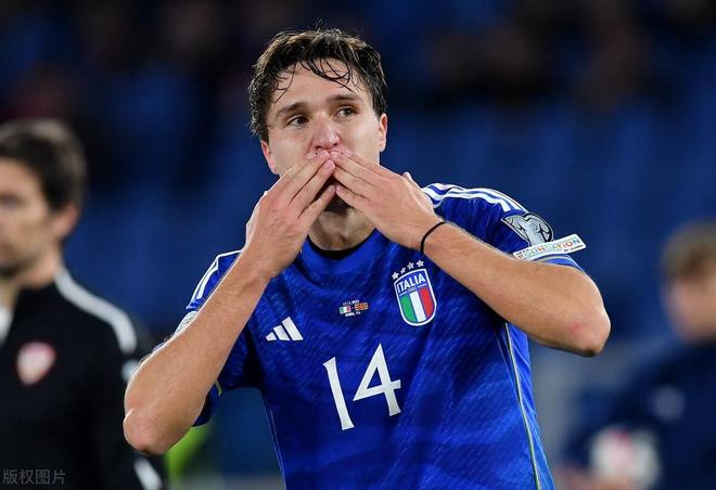 包含意甲球队重装备战，谋求季后赛资格的词条