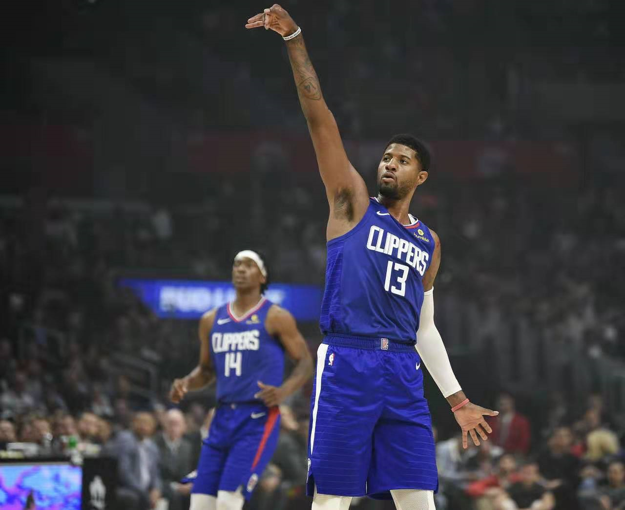 快船豪胜对手,哈雷尔双12+10数据 快船豪胜对手,哈雷尔双12+10数据