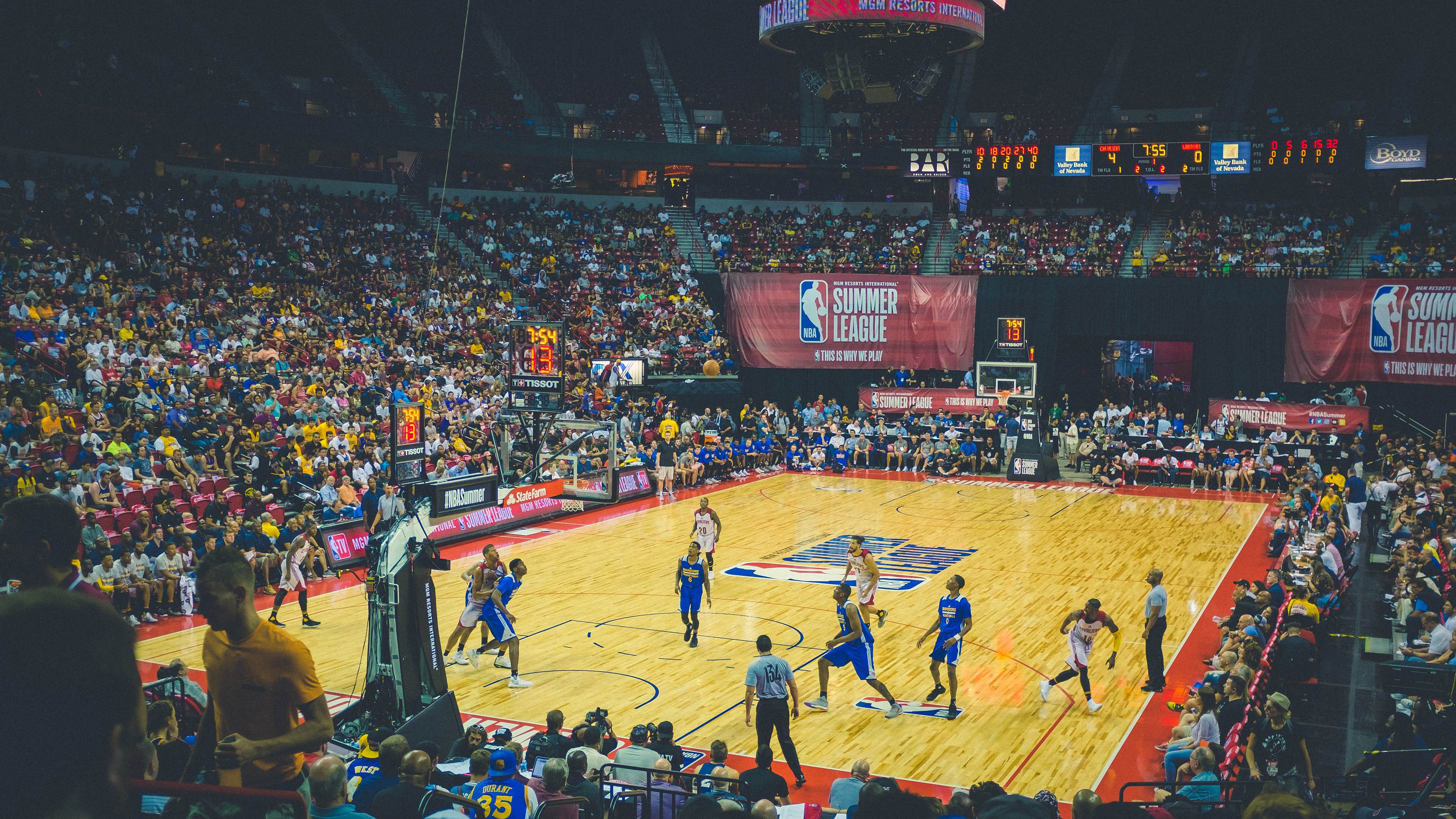 双星闪耀，魔术轻取福建队，欧文再创纪录之夜