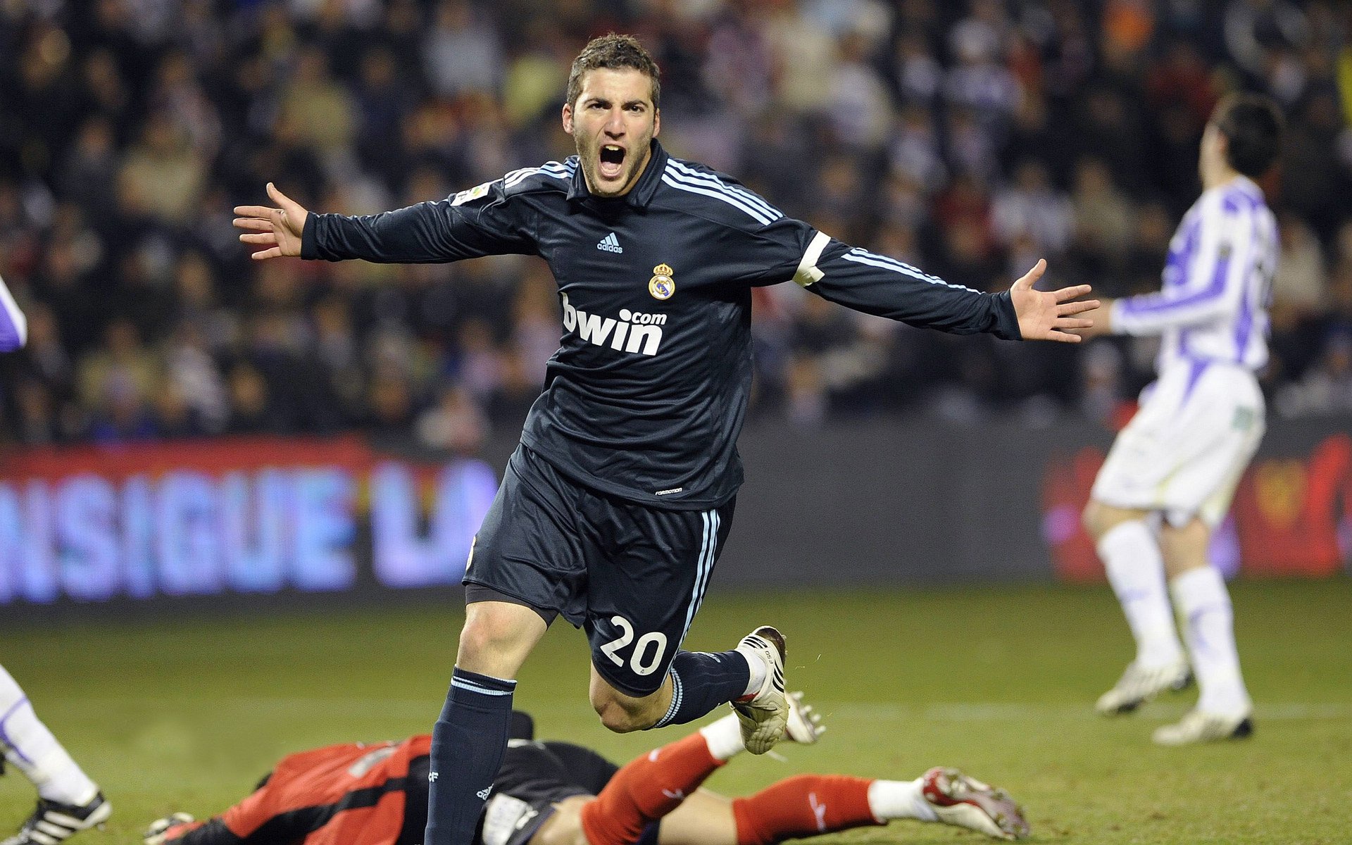 掘金鏖战马刺，跨时空交易的异星降临